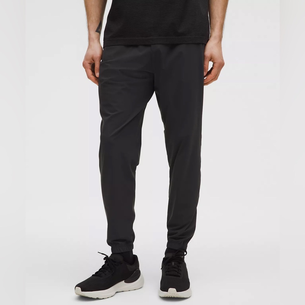 Lululemon Men's Surge Jogger Tall Size Medium Graphite Grey